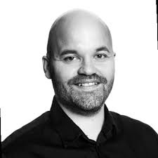 Bias-rapport 1/3 Jeg ved, I alle har siddet i åndeløs spænding og ventet på  mine første resultater. Er DR biased? Måske læser endda Jakob Engel-Schmidt  med. Det kan jeg ikke fortælle endnu,