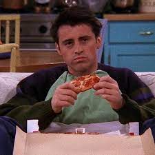 He loves sandwiches and pizza. Retro On Twitter Joey Tribbiani Y La Pizza Son Relationship Goals