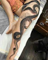 Da Ist Eine Schlange In Meinem Stiefel Tattoos Snake Tattoo Leg Tats