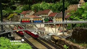 Visite du jardin ferroviaire de chatte pendant nos vacances en isère, aout 2010. Une Belle Histoire Le Jardin Ferroviaire A Chatte