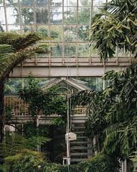 Green House Hunting In Geneva Jardin D Hiver Beaux Jardins Jardin Botanique