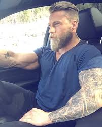 Though it is not well suited for everyone, those who consider themselves as stylish and brave can give a try this among our list of the viking beard styles. Short Ducktail Beard Style Novocom Top