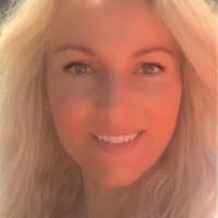 Melissa Manzano's Instagram, Twitter & Facebook