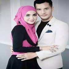 Jangan memilih yang sudah kering dan kecokelatan. Wedding Anniversary Terlajak Laris Warna Hijau Pucuk Pisang Ni Famous Masa Tu