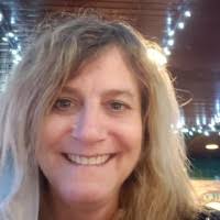 Julie Gash's Instagram, Twitter & Facebook