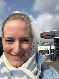 Stephanie Wunderlich