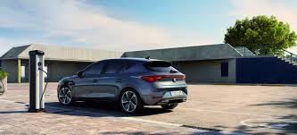 Se mer fordonsfakta och kolla på bilder här hos oss på bilweb! The Seat Leon Plug In Hybrid With 204 Hp Is Now Available For 34 080 Euros