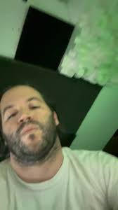 She’s looking for a man in finance 6’5 blue eyes #edm #techno #hamptons