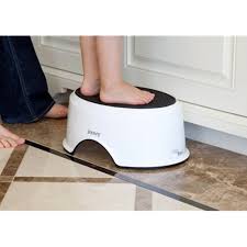 step stool for toddlers to reach sink