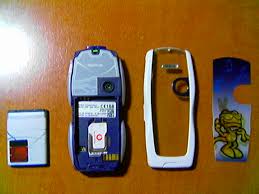 Chiếc điện thoại nokia 3220 là biểu tượng thu nhỏ của tính hiện đại và sự nhạy bén cho giới trẻ. Review Nokia 3220 Blanco Libre