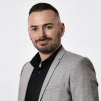 30+ "Mgr. Peter" profiles