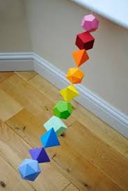 Bastelanleitungen Mit Papier Prismen Und Andere Geometrische Formen Basteln Anleitung Bastelanleitungen Bastelarbeiten Aus Papier Und Pappe