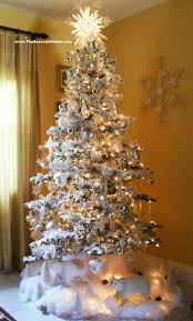 All of these ideas are a great way to cover up that ugly tree stand and add some stylish decor too! How To Cover A Christmas Tree Base 38 Ideas Digsdigs