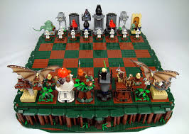 La creatividad en el octágono de brandon the assasin child moreno, tiene un origen en uno de sus hobbies, armar y coleccionar legos. Star Wars Return Of The Jedi Lego Chess Set Retrenders