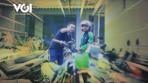 Viral cewek cantik ini bersama ojol. Silly Youtubers Who Don T Even Know What Prank Is