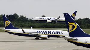 The airlines say they need to protect their status as video shows fire officers in protective clothing boarding a ryanair flight about to leave stansted. Ryanair Flight Makes Emergency Landing Near Frankfurt News Dw 14 07 2018