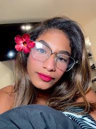 Iris Queen (@irisqueen9903) • Instagram photos and videos