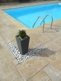 plage de piscine composee de dallage et dalles format opus incertum pierre naturelle de bourgogne plage de p dalle terrasse terrasse piscine dallage piscine