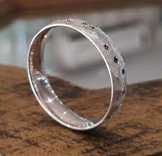 Mens Hammered Wedding Band 14k White Gold Black Diamonds Etsy Mens Wedding Bands Hammered Hammered Wedding Bands Wedding Rings Unique