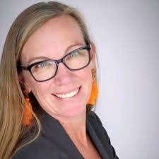 Lauren Beaver's Instagram, Twitter & Facebook