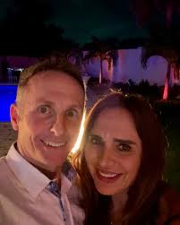 🙏🏻🥰What an unforgettable night of joy, love, and celebration!🤩🎉💫  Thank you, Johnny and Alisha Olsen for opening your beautiful home and  hosting such a special holiday party💝Your warmth, generosity, and energy  made