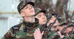 Cu toate acestea in unitatea in care lucrez ,se considera ca data de incepere a unei noi transe de vechime este 1 octombrie. NoutÄÈi