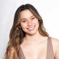 Laura Laflin's Instagram, Twitter & Facebook