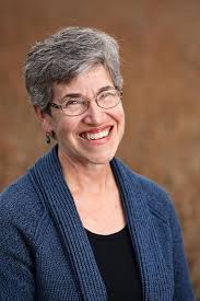 Her Amish Christmas Wish: An Uplifting Inspirational Romance (Love  Inspired): McClay, Jocelyn: 9781335621269: Amazon.com: Books