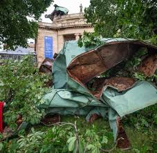 Gewitter verursacht massive schäden das unwetter zieht mit urgewalt über die region stuttgart. Pw4ccqlogb8aim