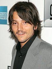 Diego Luna's Chávez Wins Best Documentary Award