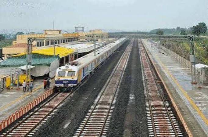 PM Modi Rail Project: धार में पहली बार दौड़ी ट्रेन, PM मोदी ने जोबट-टांडा रोड
