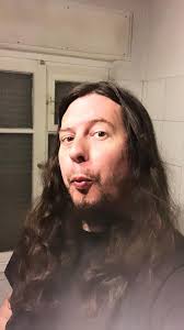 NICHTOBER Tag 21: Frisur Heute habe ich zusammen mit Sarah Das Leben ist  kein Ponyhof Burrini eine extremely fabulous Medusa gezeichnet. Wer auf  Schlangen, Schnurrbärte und hübsche Zeichnungen steht, kann unser Original