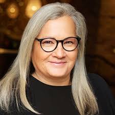 Michele Carlin's Instagram, Twitter & Facebook