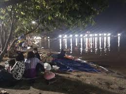 Obyek wisata yang ada di dalam taman impian jaya ancol selain tersebar beberapa taman yang dapat digunakan untuk piknik atau sekedar menikmati indahnya semilir angin, ancol mempunyai 5 buah pantai yaitu pantai festival, ria, elok, indah, dan carnival beach club. Takbiran Wisnus Pilih Berenang Di Laut Ancol Okezone Travel