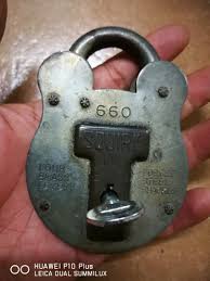 Chunks are small bits of information, which can be combined into more advanced structures. Padlock Kunci Mangga Antik Lama Made In England Antiques Vintage Collectibles On Carousell