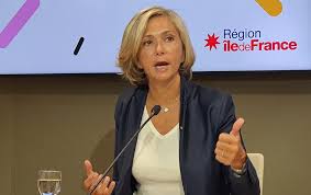 Les franciliens ne se sont pas déplacés aux urnes. Regionales En Ile De France Valerie Pecresse S Entoure De 65 Maires 94 Citoyens