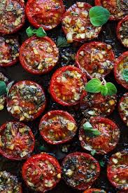 Italian Roasted Tomatoes The Best Roasted Tomatoes Recipe With Garlic Olive Oil Italian Seasoning And Oregano Veggie Dishes Oven Roasted Tomatoes Recipes