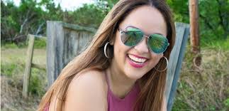 Erika Renée drops second single 'No Te Preocupes' [AUDIO]