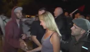 Marion Marechal Le Pen L Elue Fn Bousculee Et Violentee A La Sortie D Une Reunion Mce Tv