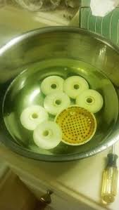 Soaking The Whirlpool Tub Parts In Bleach 7 Jets And 1 Inlet Deepsoakingtubwithjets Tub Cleaner Bathtub Cleaner Jetted Bath Tubs