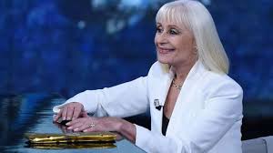 La cantante, actriz y presentadora italiana raffaella carrà ha fallecido a los 78 años, según medios locales. Fiphlq Tlrq4qm
