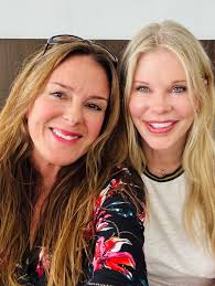 Penny and I loving LA 💖with my favorite girls I grew up with here in  Hollywood 🤩 💋 💖 we r having a gr8 time 😍#hollywoodsisters #doglovers  #pennyminpin #hollywoodstarlets