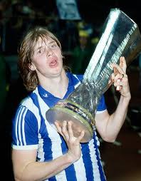 52 (7) * aparițiile clubului senior și golurile contate doar pentru liga internă: Futbolismo On Twitter Happy Birthday To The Swedish Midfielder And Atalanta Bc Legend The Marathon Man Glenn Peter Stromberg Who Won The 1981 82 Uefacup With Ifkgoteborg Before Moving On To Represent Slbenfica