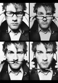 Ewan Mcgregor Glasses Birds Of Prey Ewan Mcgregor 3 With Images Ewan Mcgregor Ewan Mcgregor Trainspotting Buddy Holly Glasses