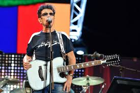 Alice, milva, giuni russo, il lato femminile di battiato «quando ho lavorato con loro mi sono limitato a fare il sarto: Edoardo Bennato Il Cantante Di Il Gatto E La Volpe La Vita Privata