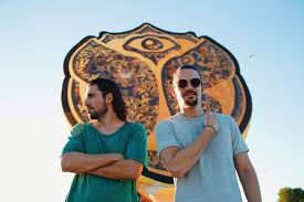 Biography whether they're wreaking havoc across the united states, europe, asia, south america or australia, showering fans with seemingly endless bottles of champagne, ripping up the music charts. Zephyr The Tomorrowland Globe Und Dimitri Vegas Wie Mike Auf Ibiza