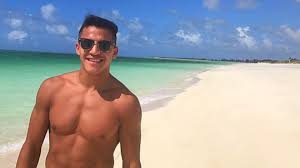 Alexis sanchez appears to have found his dream home in greater manchester. Alexis Sanchez Tinder Profile