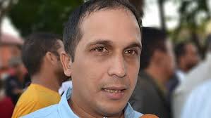 El gobernador del estado Sucre, Edwin Rojas, informó que se encuentra  recibiendo el tratamiento contra el covid-19 tras haber dado positivo al  virus.