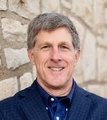 Eric Holmes's Instagram, Twitter & Facebook