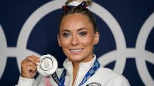 Mitzi Wyatt's Instagram, Twitter & Facebook